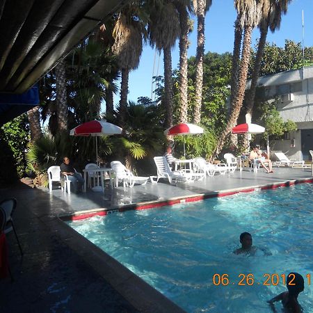 Tradewinds Airport Hotel Inglewood Exterior foto